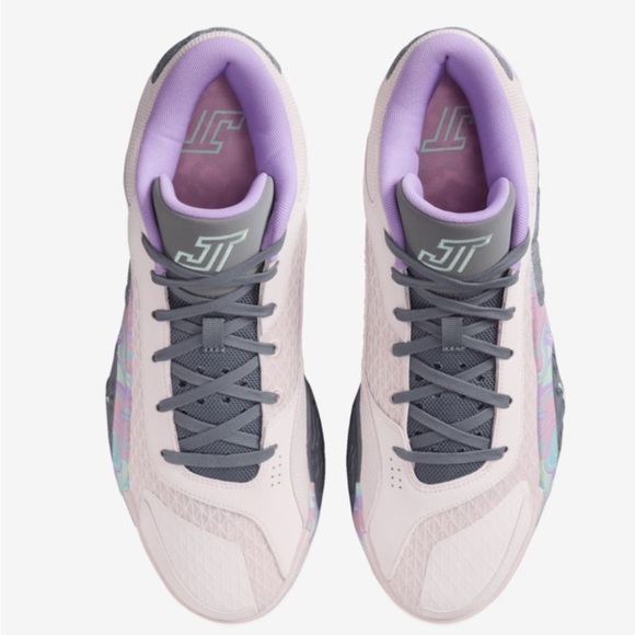 Jordan Other - Jordan Athletic Shoes Pink and Purple Streamlined
Jordan Tatum 2 purple/pink